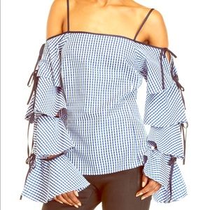 Romeo and Juliet Couture Ruffle Cold Top🐸 NEW‼️